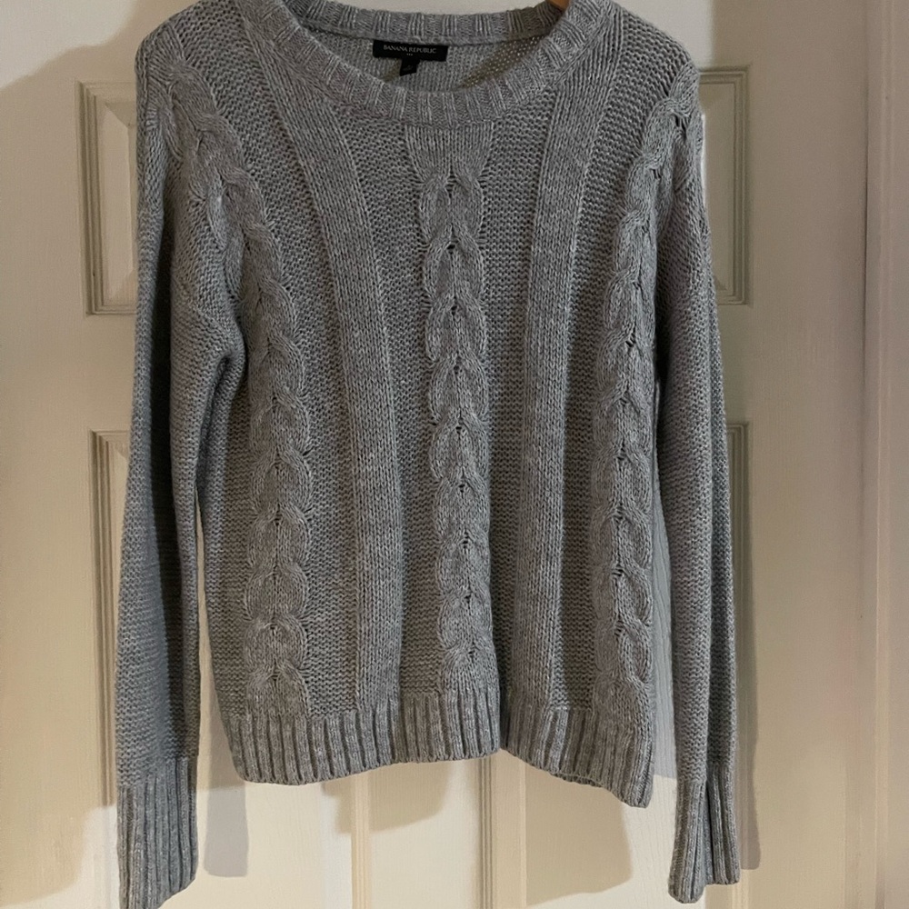 Banana Republic Light Gray Cable Knit Sweater washed once never worn